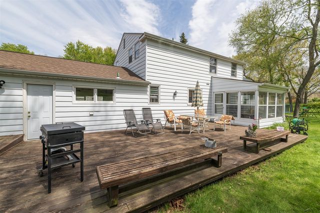 1734 Greenbriar Drive, Portage, MI 49024