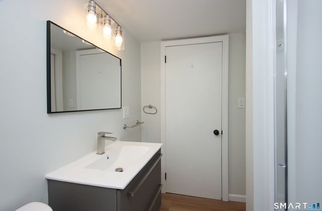 46 Vance Road, Bristol, CT 06010