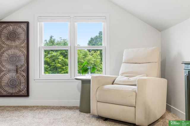 4657 Woolworth Avenue, Omaha, NE 68106