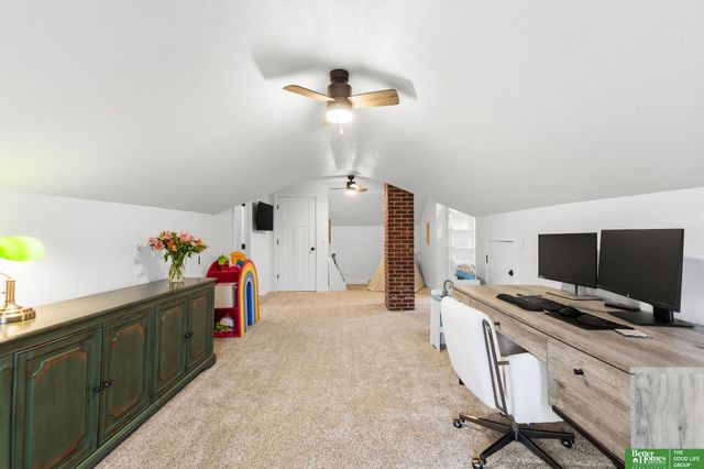 4657 Woolworth Avenue, Omaha, NE 68106