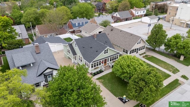 4657 Woolworth Avenue, Omaha, NE 68106