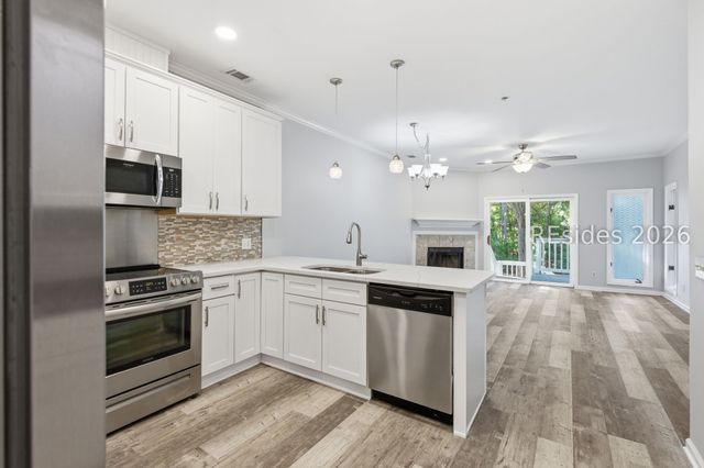 10 Yacht Cove Dr Apt 205, Hilton Head Island, SC 29928