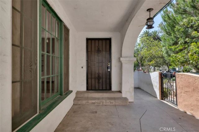 2320 Greenfield Avenue, Los Angeles, CA 90064