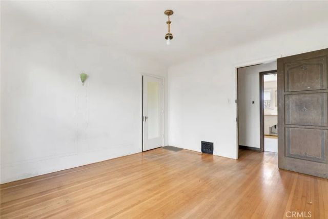 2320 Greenfield Avenue, Los Angeles, CA 90064