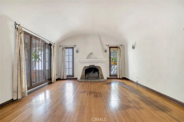 2320 Greenfield Avenue, Los Angeles, CA 90064