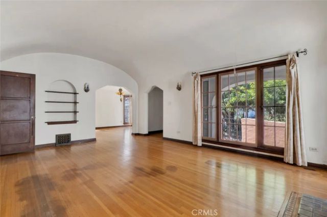 2320 Greenfield Avenue, Los Angeles, CA 90064