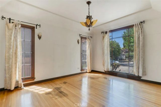 2320 Greenfield Avenue, Los Angeles, CA 90064