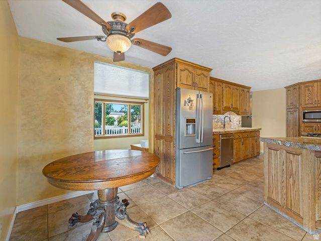 2388 W 10950 S, South Jordan, UT 84095