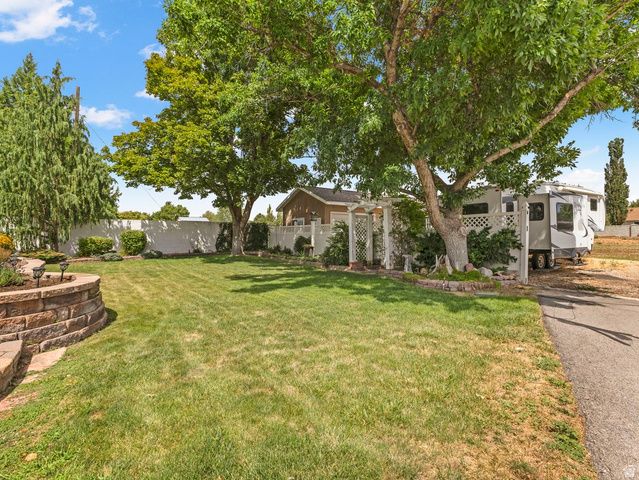 2388 W 10950 S, South Jordan, UT 84095