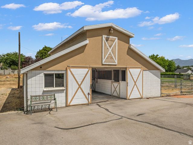 2388 W 10950 S, South Jordan, UT 84095