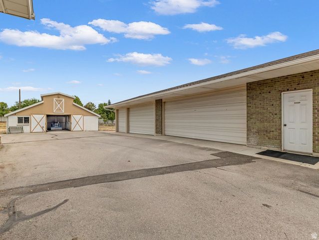 2388 W 10950 S, South Jordan, UT 84095