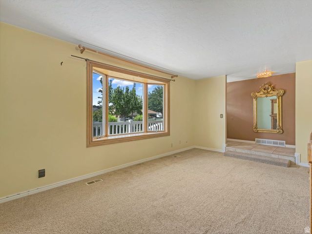 2388 W 10950 S, South Jordan, UT 84095