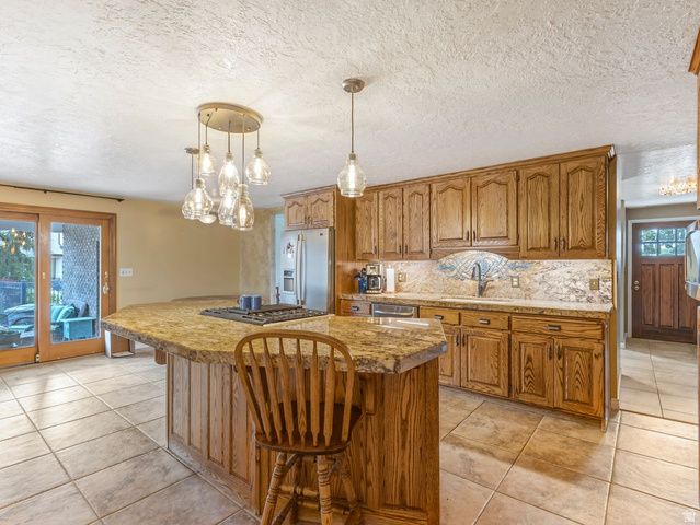 2388 W 10950 S, South Jordan, UT 84095