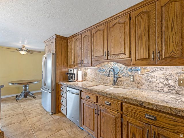 2388 W 10950 S, South Jordan, UT 84095