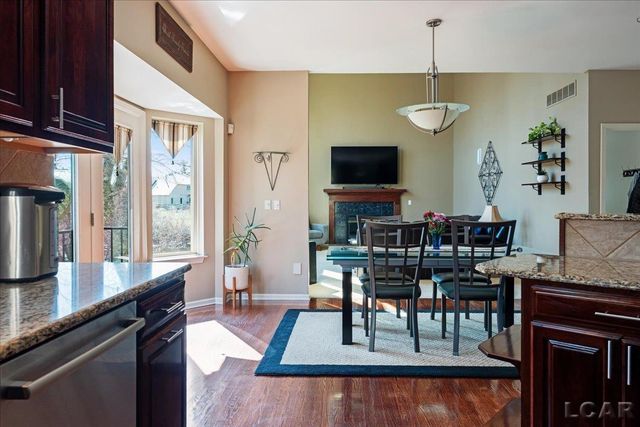 13000 Riviera Court, South Lyon, MI 48178