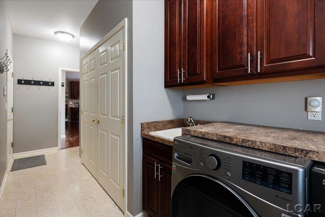 13000 Riviera Court, South Lyon, MI 48178