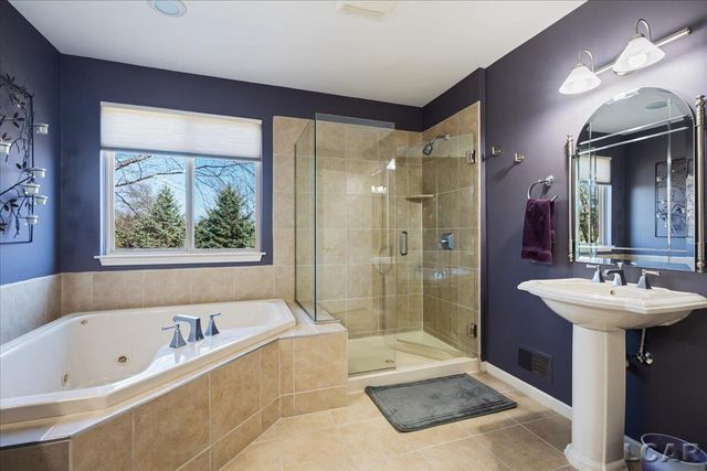 13000 Riviera Court, South Lyon, MI 48178