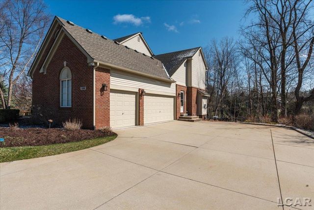 13000 Riviera Court, South Lyon, MI 48178