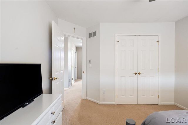 13000 Riviera Court, South Lyon, MI 48178