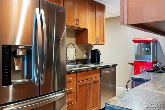 13000 Riviera Court, South Lyon, MI 48178