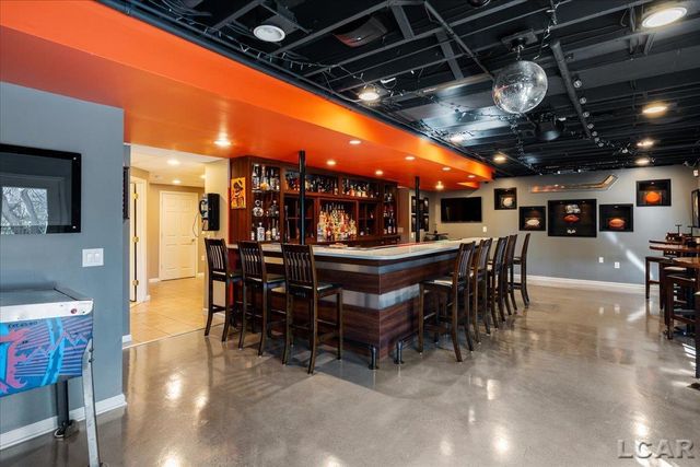 13000 Riviera Court, South Lyon, MI 48178