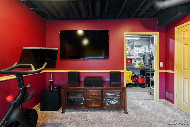 13000 Riviera Court, South Lyon, MI 48178