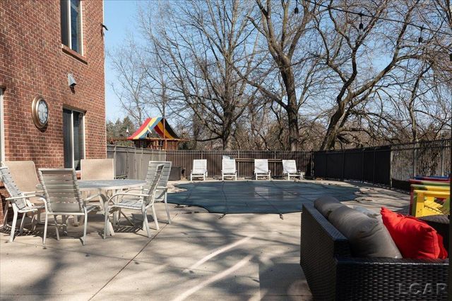 13000 Riviera Court, South Lyon, MI 48178