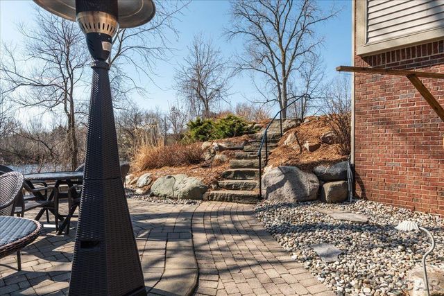 13000 Riviera Court, South Lyon, MI 48178