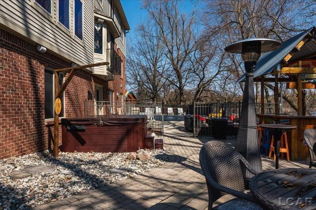 13000 Riviera Court, South Lyon, MI 48178