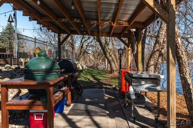 13000 Riviera Court, South Lyon, MI 48178