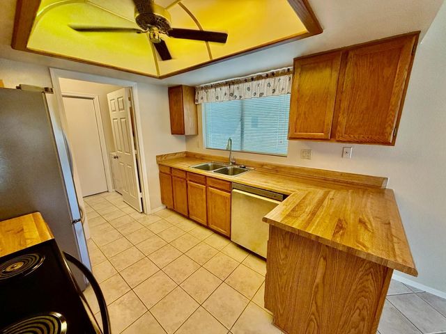 9619 W Taro Lane, Peoria, AZ 85382