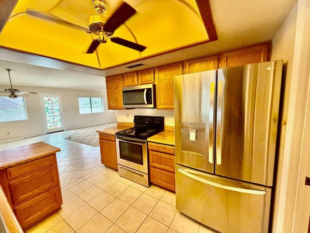 9619 W Taro Lane, Peoria, AZ 85382