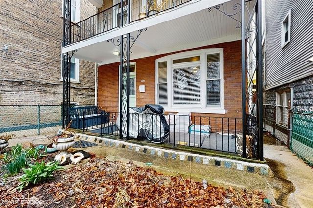 1655 N Francisco Avenue, Chicago, IL 60647