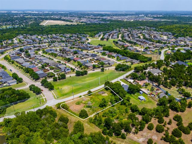 916 Mckenzie Road, Balch Springs, TX 75181