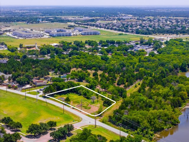 916 Mckenzie Road, Balch Springs, TX 75181