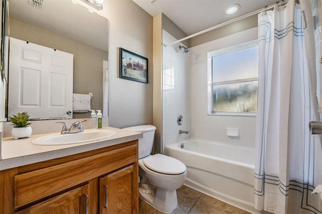 1827 HAMMOCKS AVENUE 1827, Lutz, FL 33549