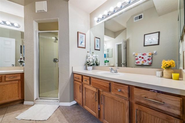 1827 HAMMOCKS AVENUE 1827, Lutz, FL 33549