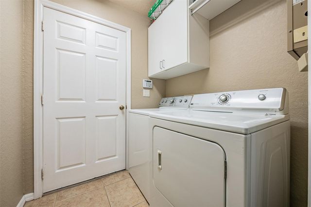 1827 HAMMOCKS AVENUE 1827, Lutz, FL 33549