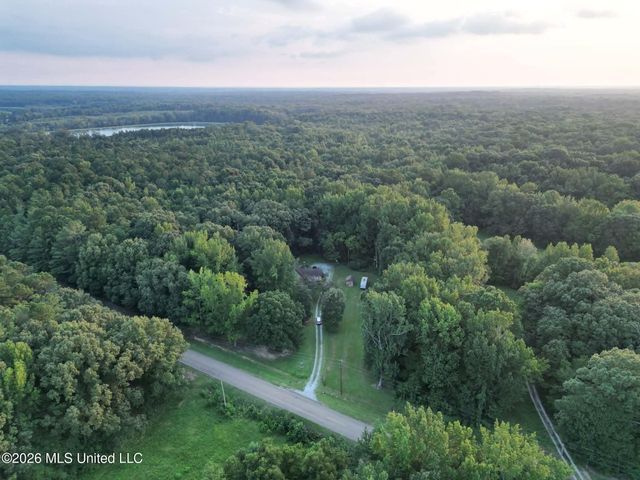 4259 N Red Banks Road, Byhalia, MS 38611