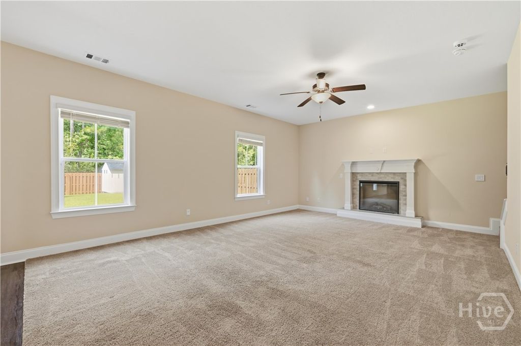 Image 9 of property listing at 191 Laguna Way, Savannah, GA 31405