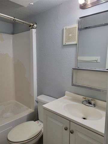 525 Laurel Street 6, La Marque, TX 77568