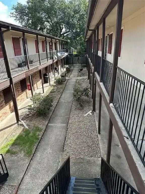 525 Laurel Street 6, La Marque, TX 77568