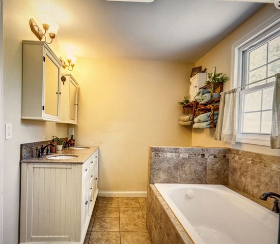 2726 McLemore Rd, Franklin, TN 37064