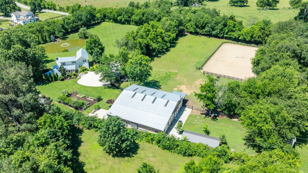 2726 McLemore Rd, Franklin, TN 37064