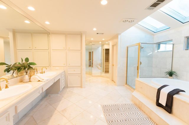 1306 Chestnut Ridge Road, Kingwood, TX 77339