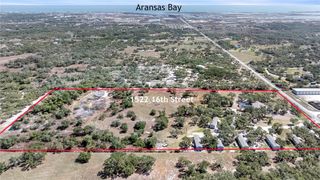 1522-1524 16th St, Rockport, TX 78382