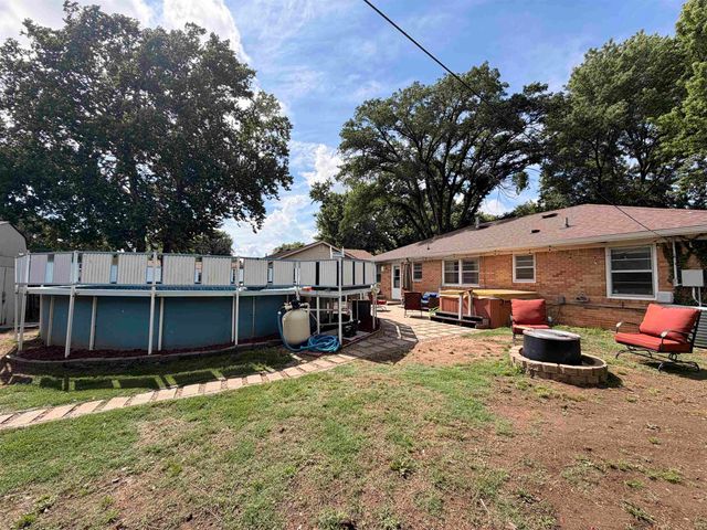 211 E English, Mulvane, KS 67110