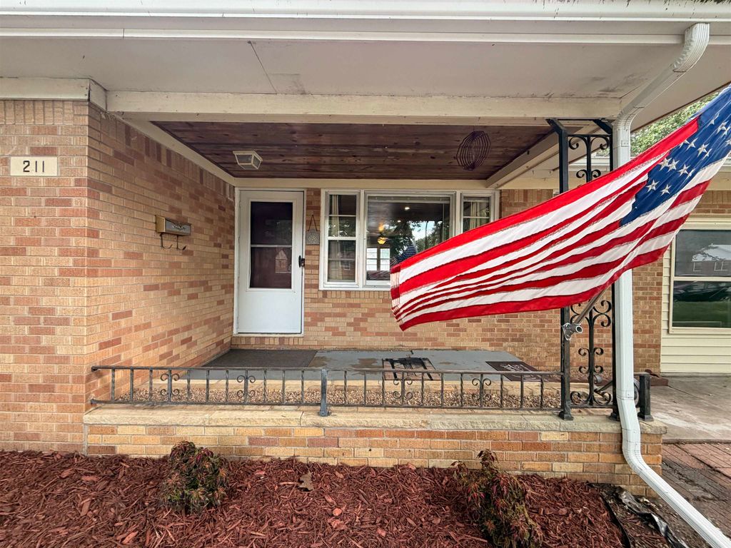211 E English, Mulvane, KS 67110