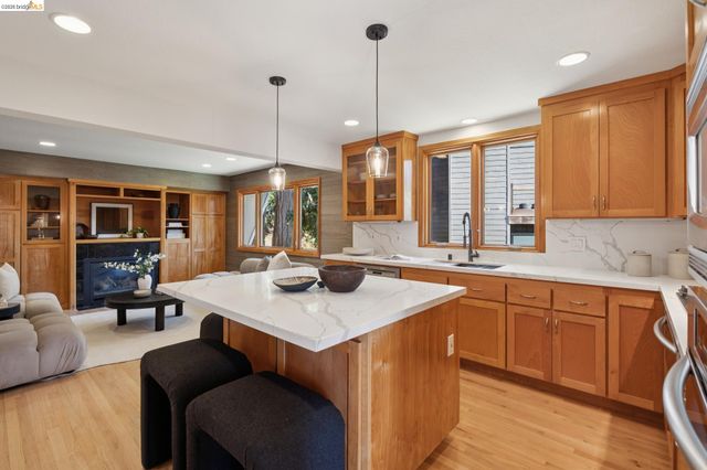 5 Abbott Way, Piedmont, CA 94618