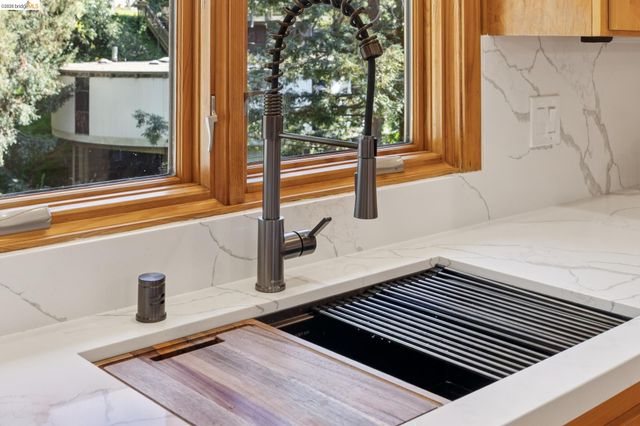 5 Abbott Way, Piedmont, CA 94618